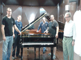 Профессиональная перевозка пианино и роялей Израиле