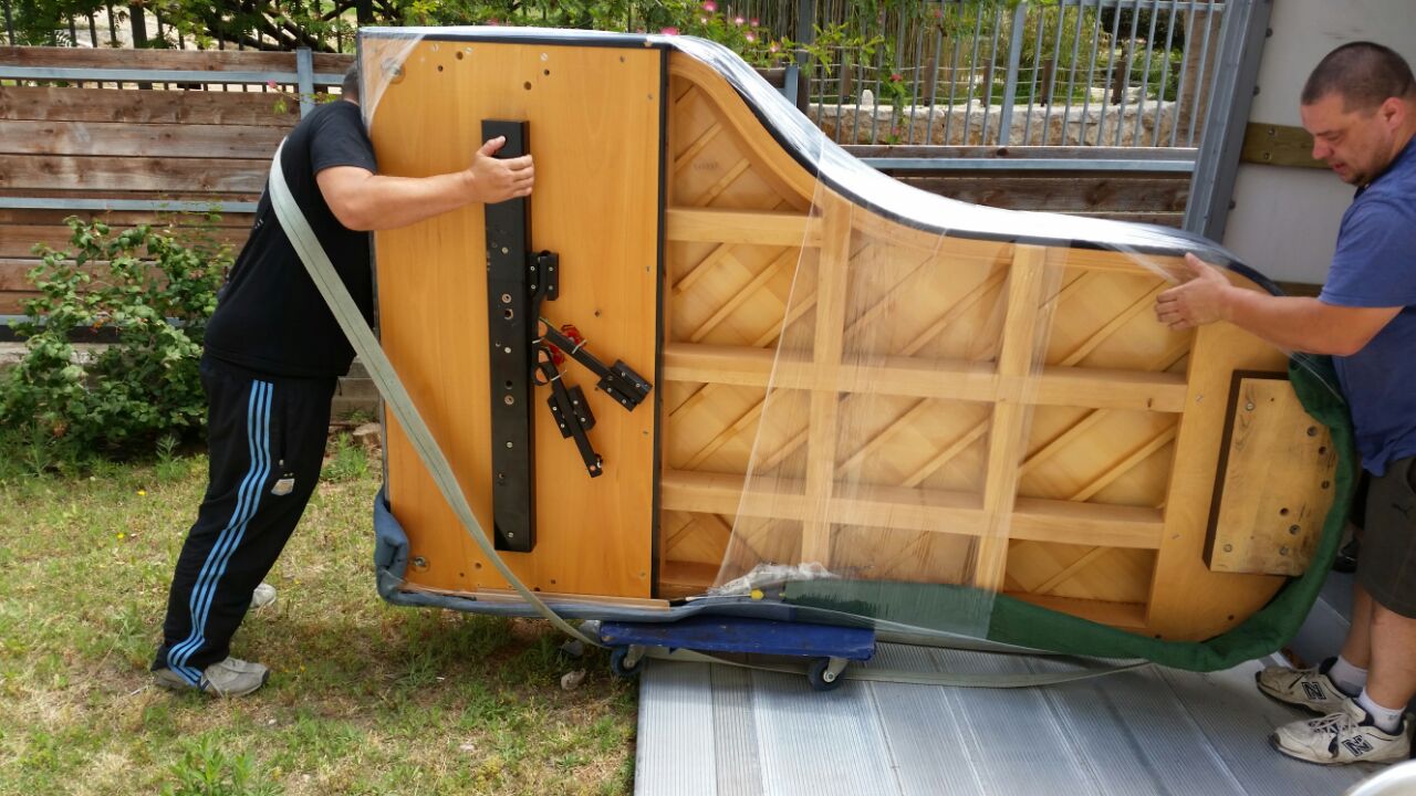 צוות מובילי פסנתרים מקצועי שלנו